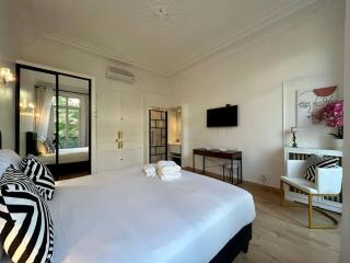 Charme et Volupté à République - 8