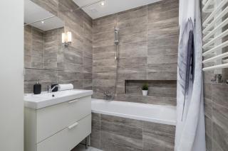 Spacious, 2 Bedrooms Apartment Cracow City Centre by Noclegi Renters - Krakow - 6