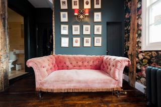 Charming Tudor riverside house - 6