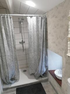 The Enchanted Cottage - 3