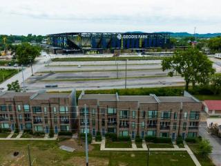 WeHo Nashville Home, Geodis Park, Mini-Golf, Arcade, 10min to Downtown! Sleeps 10! - Nashville - 7