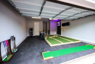 WeHo Nashville Home, Geodis Park, Mini-Golf, Arcade, 10min to Downtown! Sleeps 10! - Nashville - 6