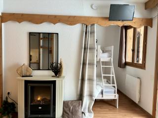 Appartement chaleureux au ski avec piscine - 4