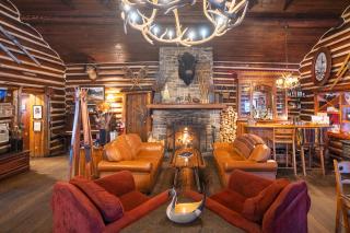 Storm Mountain Lodge & Cabins - 8