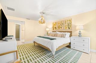 Bikini Bottom - Cape Coral - 2