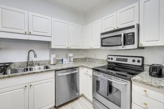 1 Mi to Beach Myrtle Beach Condo with Pool Access - 3