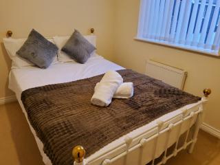 8 Guests - 4 Bedrooms - Parking - Garden - Norwich - 8