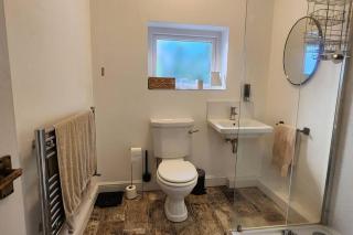 Spacious Guest Flat near Roundhay Park - Roundhay - 6