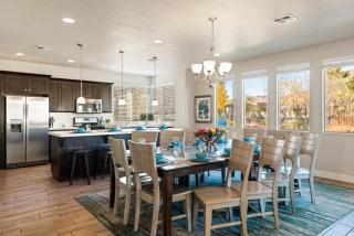33| Poolside Retreat in St George with 3 Deck Views - Santa Clara - 2