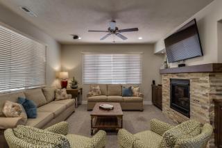 Golf|Hike & Relax in Private pool w/ Resort amenities *WaterPark and Pool* - Santa Clara - 5