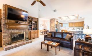 La Sombra - A Birdy Vacation Rental - San Antonio - 3