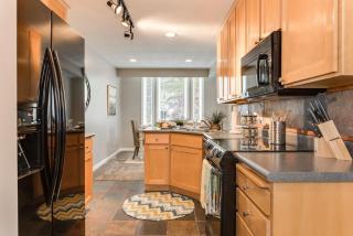 Union Duplex Woods and Spruces in Salt Lake with Hot Tub - Midvale - 3