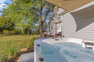 The Luxe/Hot Tub/Putt Putt/10 Miles Shaker Village - 0