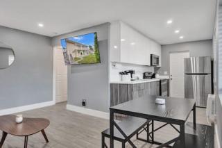 Coastal Charm Cozy 1BR Retreat near Pompano Beach - Pompano Beach - 5