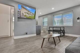 Coastal Charm Cozy 1BR Retreat near Pompano Beach - Pompano Beach - 3