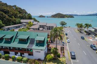 The Swiss Chalet Apartment 9 - Seaview - Top Floor - Air Conditioning & Wi-Fi - Bay of Islands - Paihia - 0