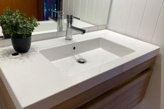 The Swiss Chalet Apartment 9 - Seaview - Top Floor - Air Conditioning & Wi-Fi - Bay of Islands - Paihia - 6