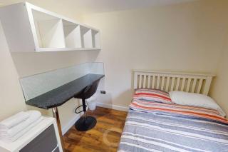 Lovely two bed flat with free parking (4 117) - Nottingham - 1