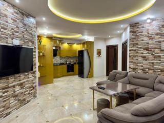 Grand Home Batumi - Batoemi - 0