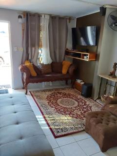 Zipcode Hideaway Guesthouse - Portmore - 6