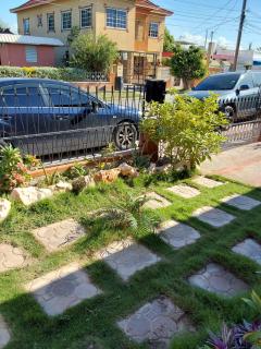 Zipcode Hideaway Guesthouse - Portmore - 9