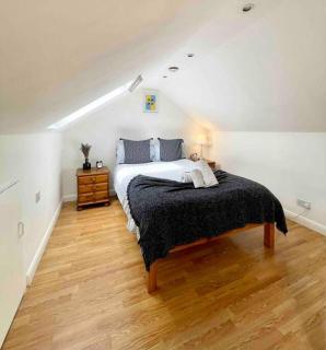 A bright two double bedroom flat - London - 6