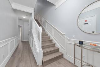 Epic Location 3BR Home w Full Comfort - 4