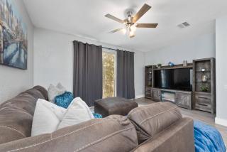 Epic Location 3BR Home w Full Comfort - 2