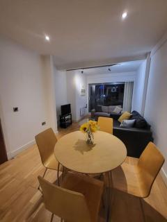 Striking 1 bedroom apartment - 2