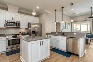 Blue Jays - 2334 Bienville home - 3