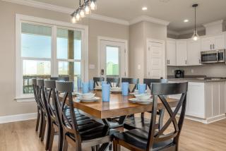 Blue Jays - 2334 Bienville home - 1