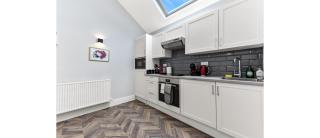 Newly Renovated 1BD Flat Perfect for Travellers - Romford - 9