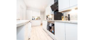 Hassle-Free & Handsome Brand-New 3-Bed Home - Manchester - 8