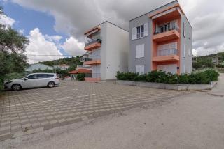 Family friendly apartments with a swimming pool Poljica, Trogir - 22079 - Poljica - 3