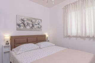 Family friendly apartments with a swimming pool Poljica, Trogir - 22079 - Poljica - 1