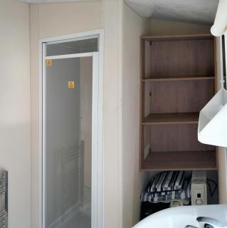 Brilliant 6 Berth Caravan With Decking At Heacham Beach Park Ref 21031A - 3