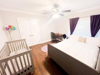 Mid City ranch! Huge backyard/Private pool! - Baton Rouge - 1