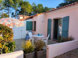 Maison Confortable avec 2 Piscines, Proche Plage, Forêt et Pistes Cyclables à Saint-Jean-de-Monts - FR-1-323-484 - Saint-Jean-de-Monts - 0