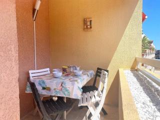 Appartement rénové, 2 pièces, climatisé, garage, balcon, à 350m de la plage - Bormes-les-Mimosas - FR-1-251-526 - 0
