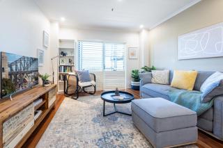 Light Resort Style Haven in Darling Harbour - Sydney - 9