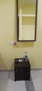 Varadhar Guest House - Kanchipuram - 3