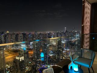 Luxury 2 Bedroom Apartment with Full Marina View and City Skyline - Dubai - 9