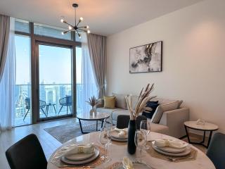 Luxury 2 Bedroom Apartment with Full Marina View and City Skyline - Dubai - 4
