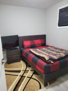 Brand New 2 Bedroom Basement Suite with Wifi - 4