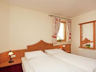 Chalet in Saalbach near Ski Lift & Sauna - Saalbach-Hinterglemm - 6
