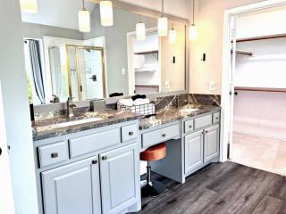 Spacious 3 BR near Legacy West - Plano - 6