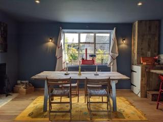Stylish 3 bed Cotswold cottage with stunning views - 7