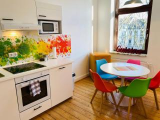 SECRET HIDEAWAYS Design Apartment ARTstudio 5 nahe City l Messe l Hbf - Duisburg - 2