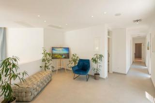 Luxury Villa Blue with a pool - Zmijavci - 5