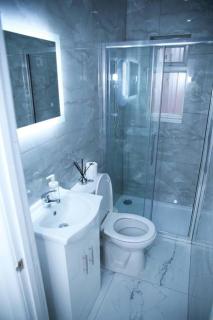 Superb 1-Bed Apartment in Harrow - Harrow - 5